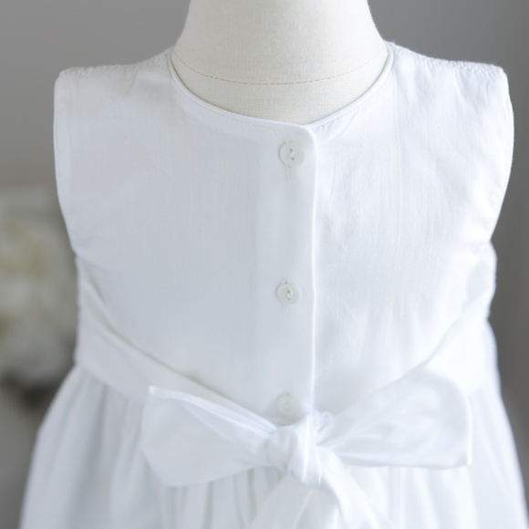 Strasburg Dress White Cotton Smocked Pearls Flower Girl Beach Portrait LIKE NEW - Picture 4 of 6